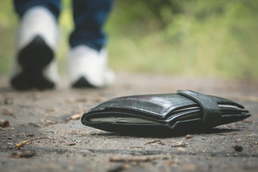Dreaming About Losing Your Wallet - The Most Complete And Accurate Interpretation